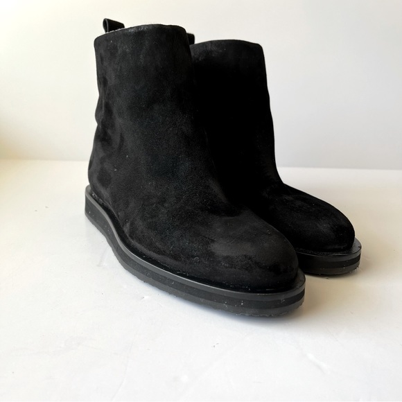 Tamara Mellon Black Suede Sherpa Lined Booties Size 37 1/2 - Picture 4 of 12